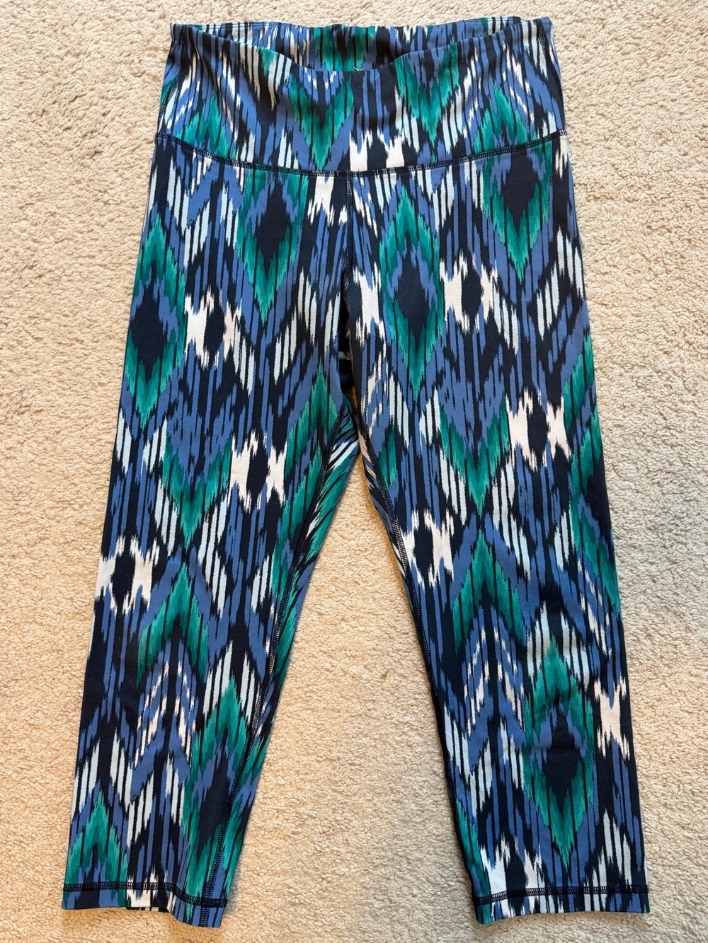 Old Navy Blue, Green & White Patterned Capri Active Leggings